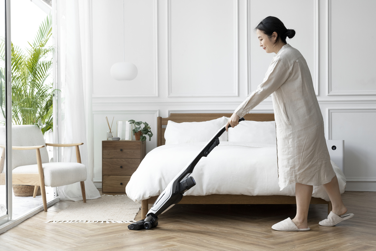 4 Ways to Keep Your Apartment Clean When You Are Busy Working