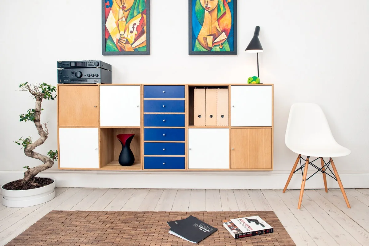 How to Save Money When Buying Furniture