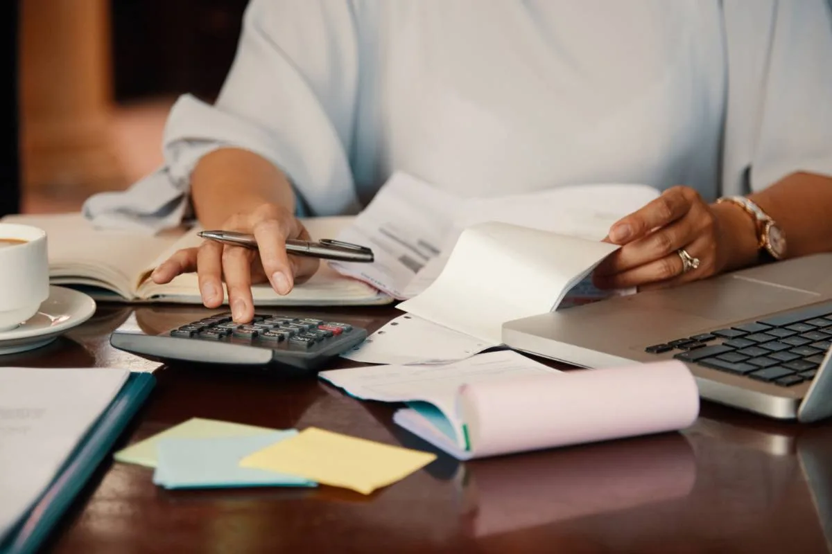 Five Ways to Stick to a Budget When Living in an Apartment