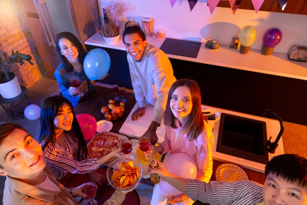 Tips for Hosting and Entertaining in an Apartment Space
